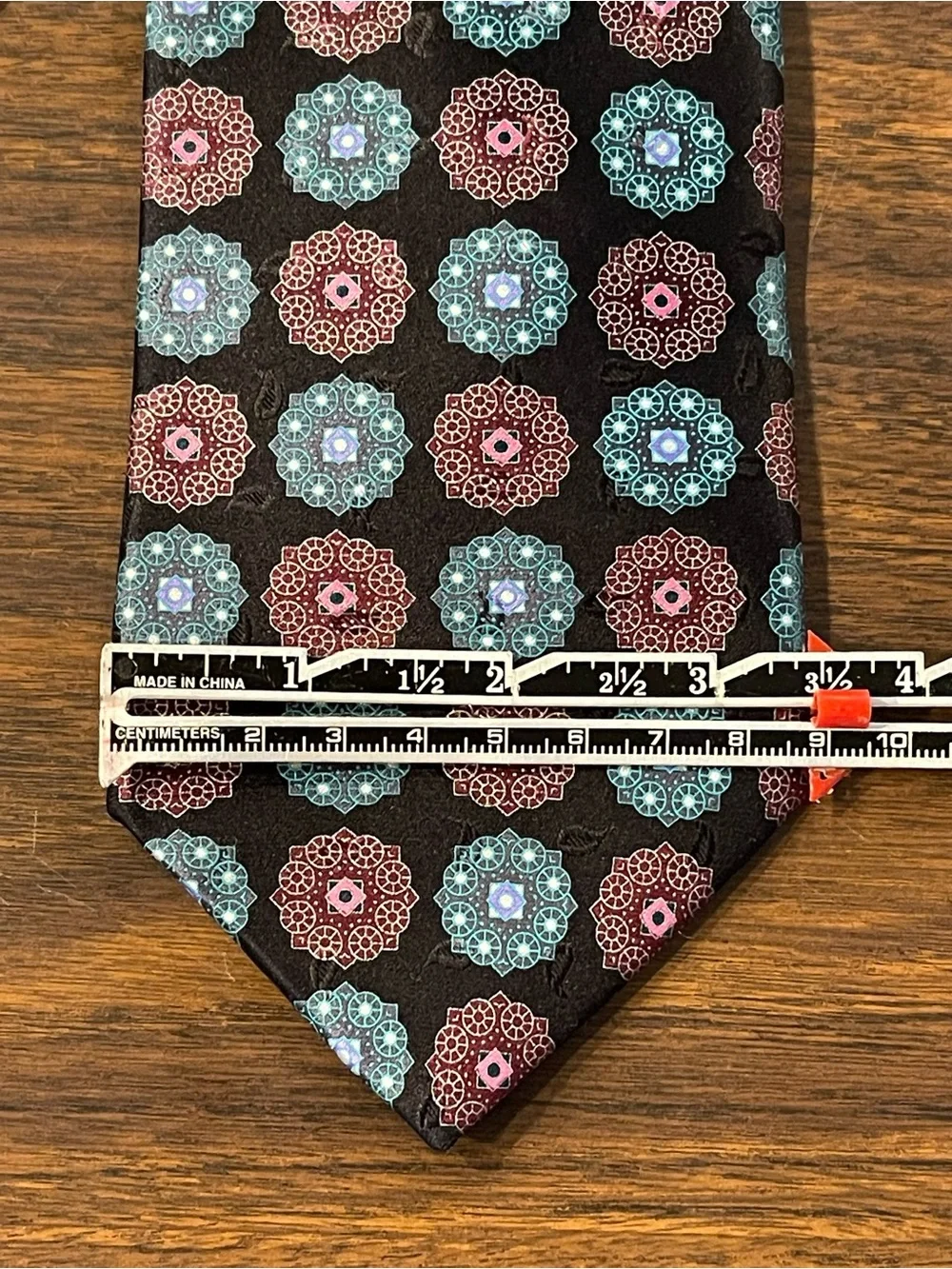 Ermenegildo Zegna Black Medallion Silk Tie - Made in Italy - EUC - 59.5” Long